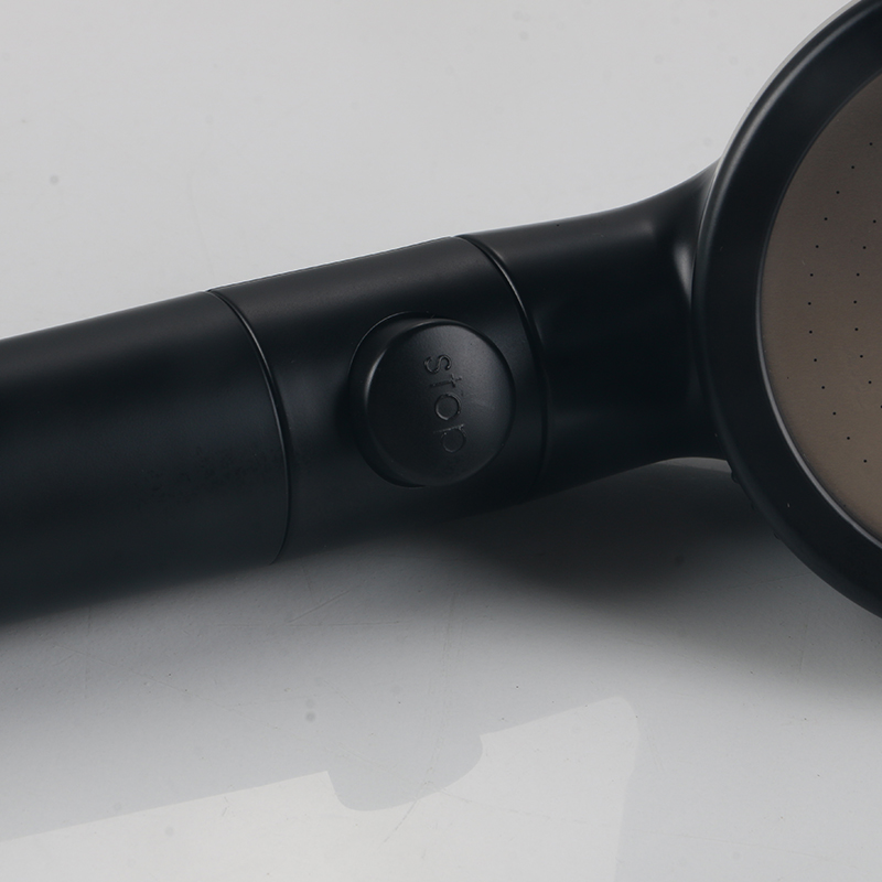 Chuveiro preto japonês