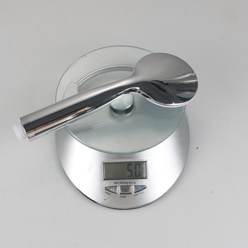 Quais são as vantagens de usar um chuveiro de aço inoxidável em comparação com outros materiais?